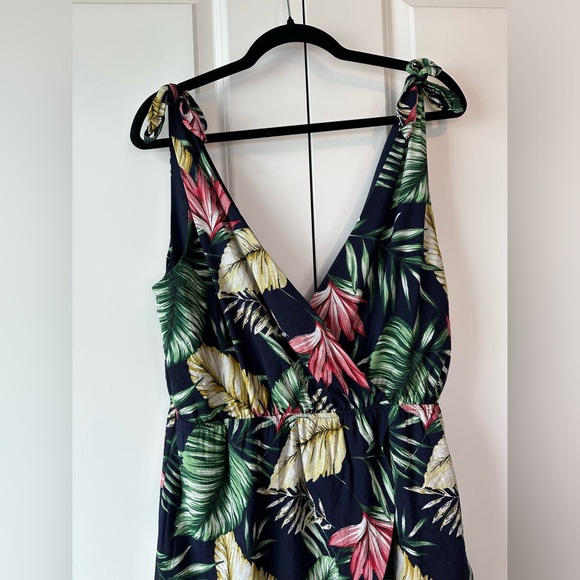 Superdown Penelope Palm Front Wrap Romper Navy (Size L) - Picture 3 of 9